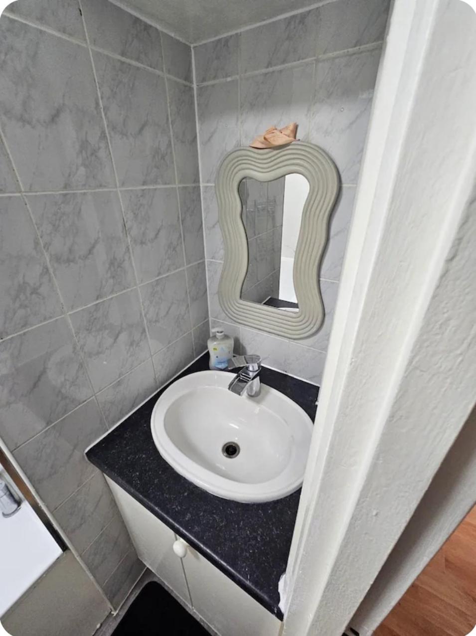New Flat Next The Tube And Connections To The Centre Apartment London Bagian luar foto